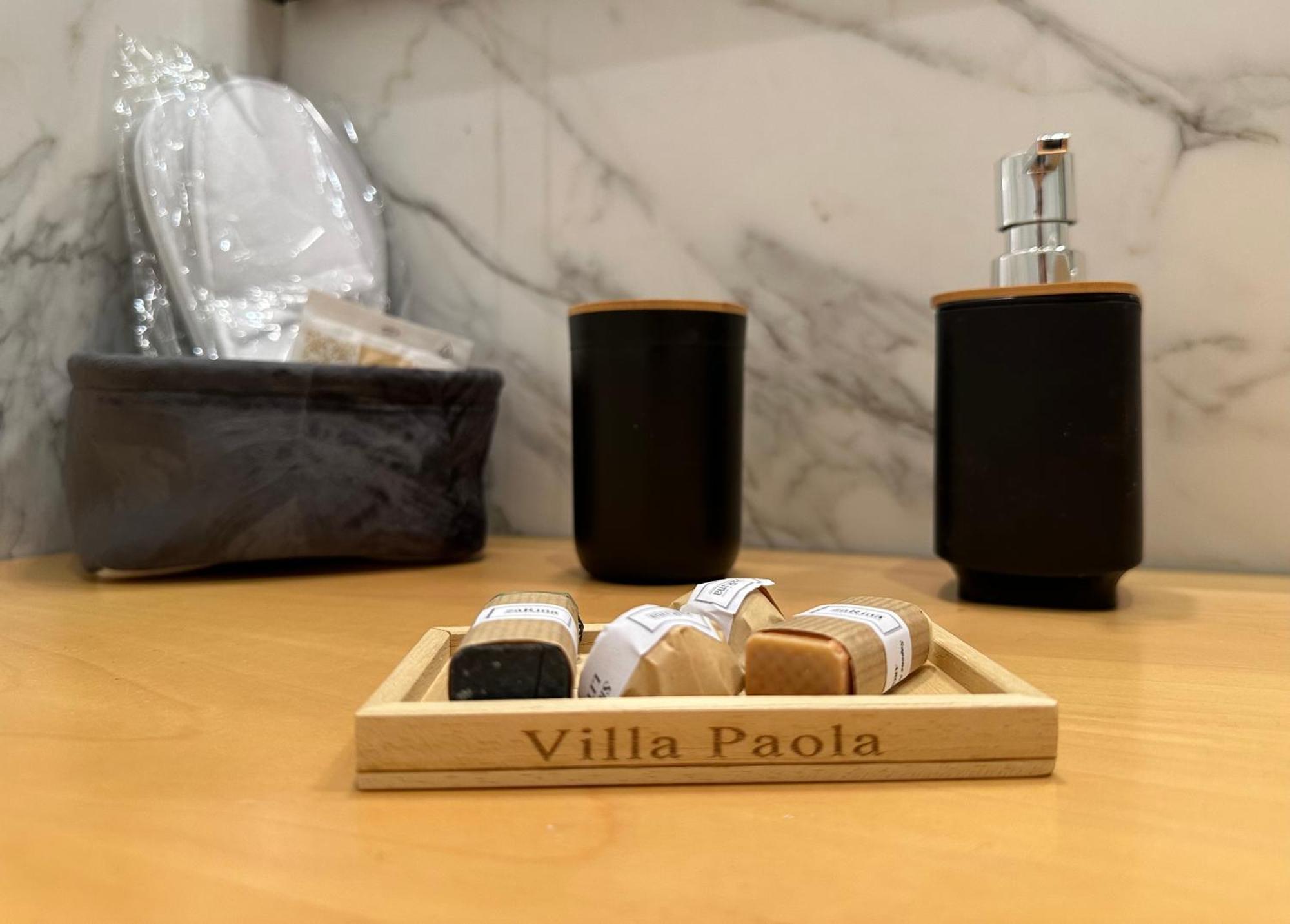 Villa Paola City Center , Luxury House In Town Centre Bari Exterior foto